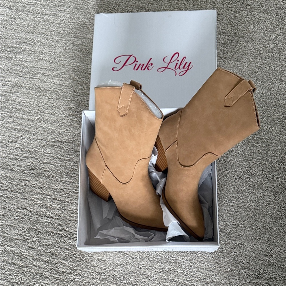 Pink Lily Midshaft Western Style Boots